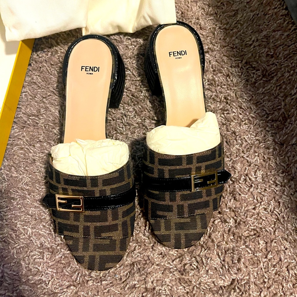 Fendi Slides